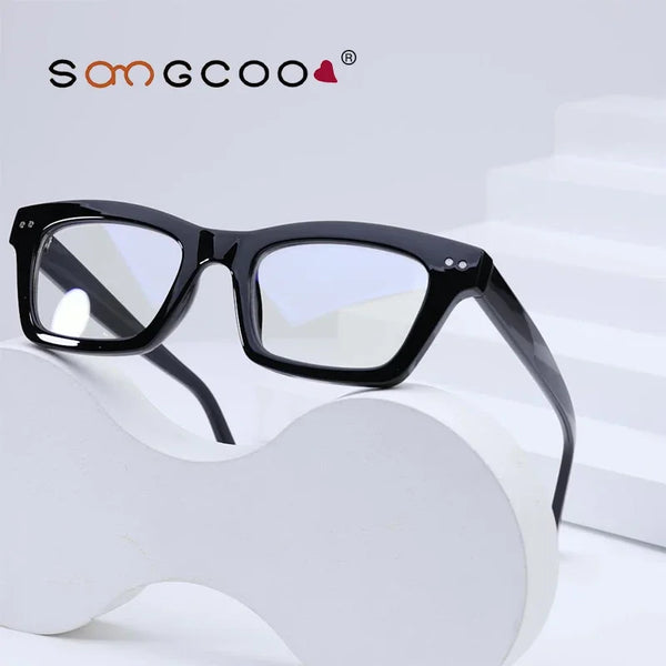 Full-rim eyeglass frames for men and women in stylish designs